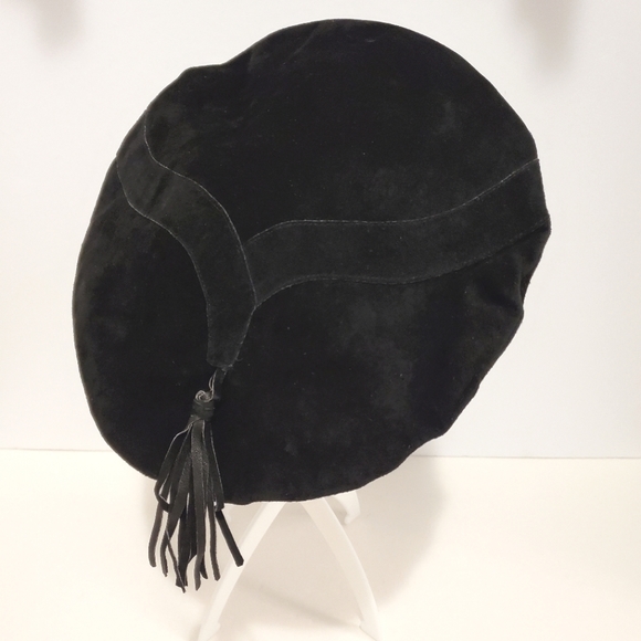 Suede Beret in Black with Tassel - Picture 5 of 10